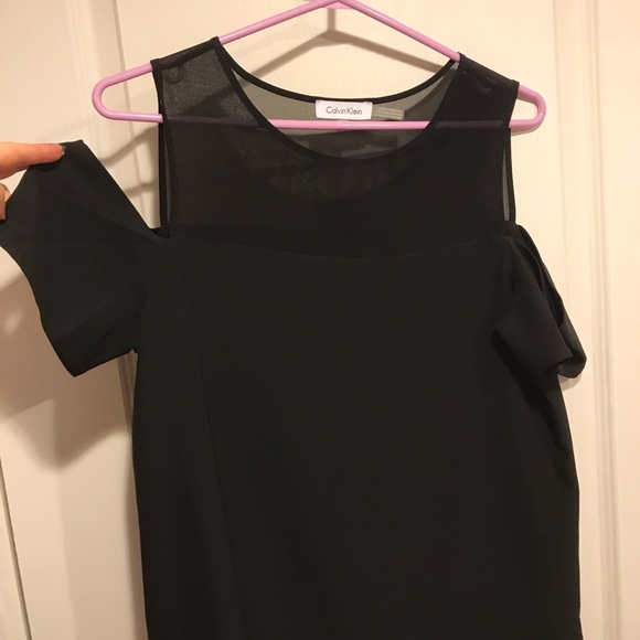 Calvin Klein blouse. Black. - Picture 2 of 2